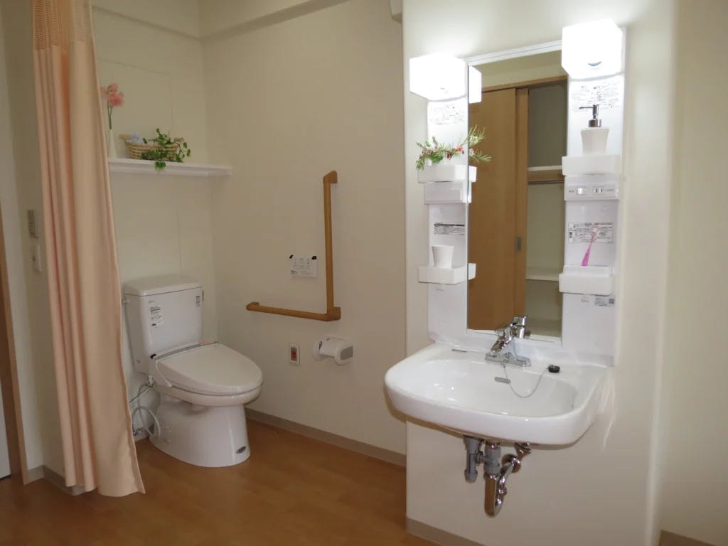 ベストライフ真駒内 トイレ、洗面台