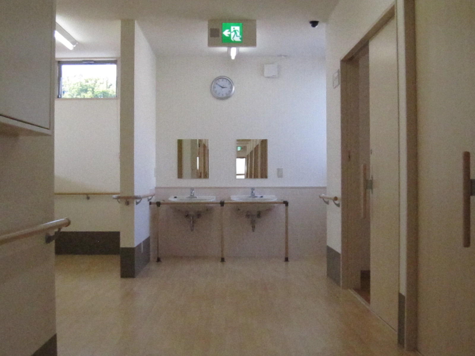 サンラフレ豊中 食堂入口