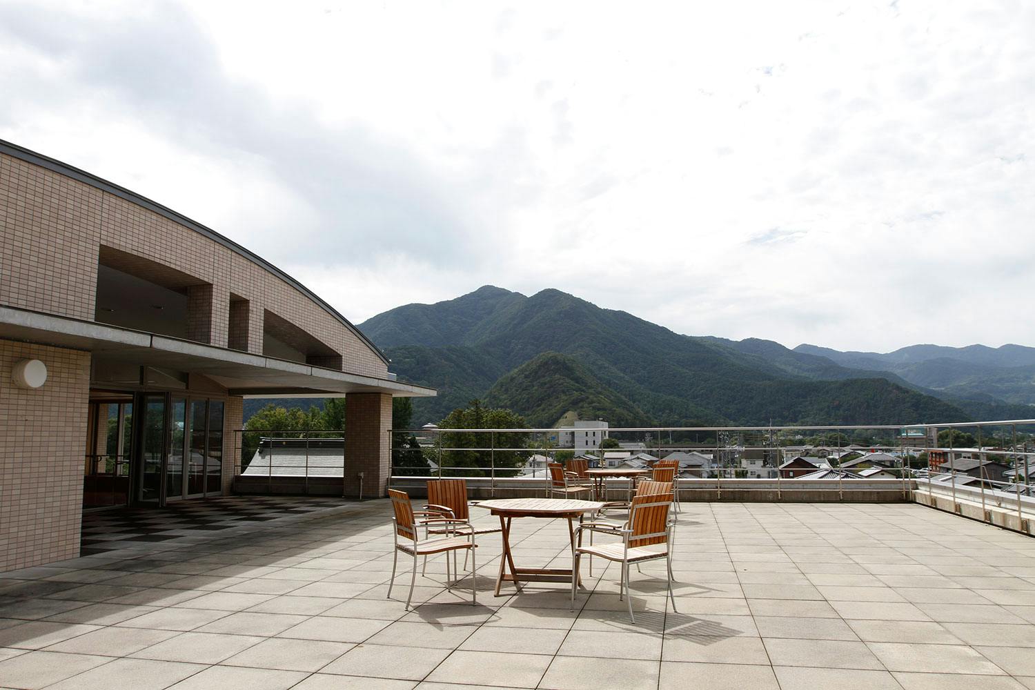 ヒルデモア信州白雲館 屋上バルコニー