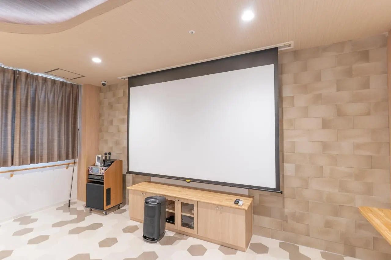 イリーゼ坂戸 食堂スクリーン