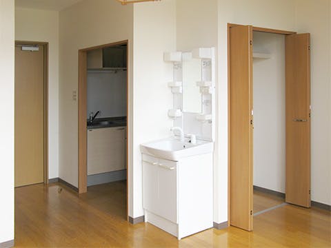 サービス付き高齢者向け住宅「安住野」 洗面台・クローゼット