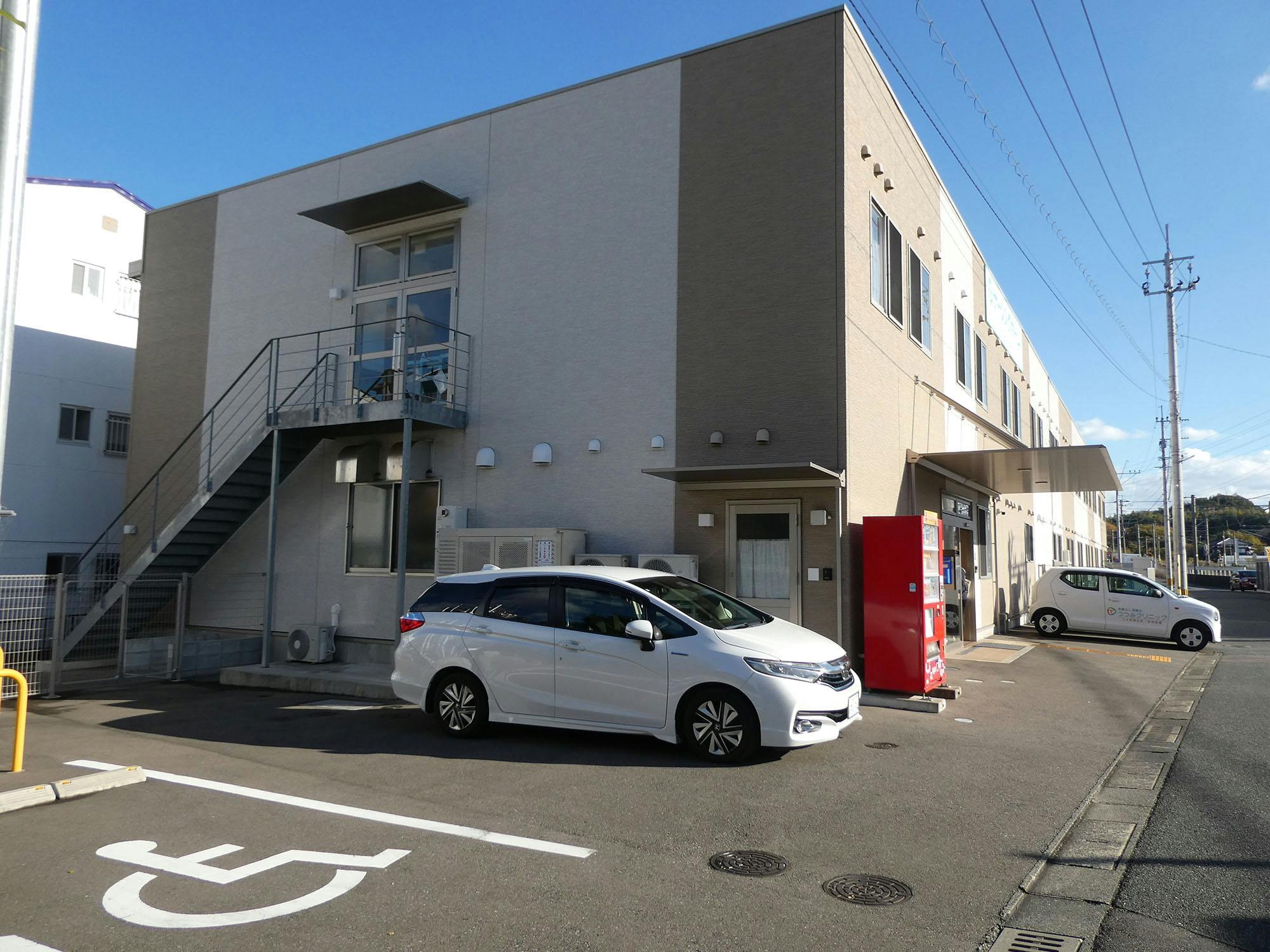 ナーシングホームすせんじ 駐車場