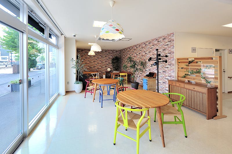 ほほえみ有料老人ホームエクセレント[介護付]リハビリ棟 カフェコーナー