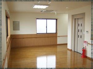 グループリビングめだかの里 2階エレベーター降り口