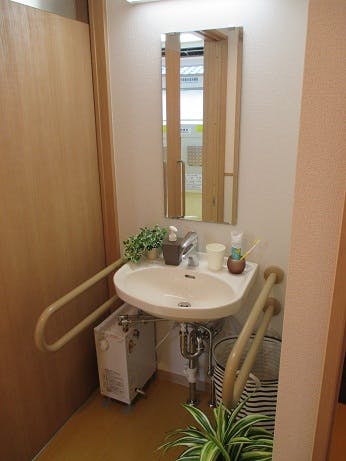 フィオレ･シニアレジデンス高槻East 洗面台