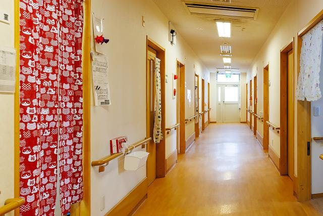 住宅型有料老人ホーム シニアヴィラジュレ松島 廊下