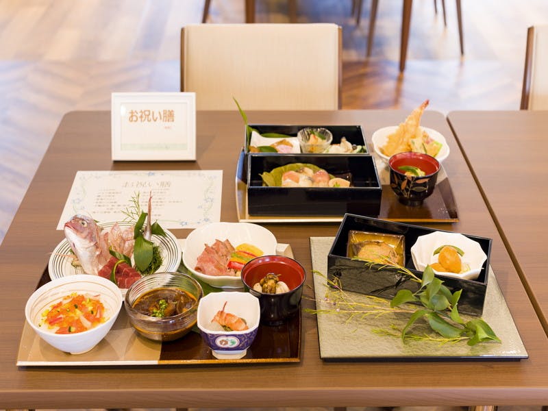 プレザングラン中野鷺宮 お祝い膳