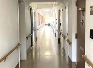 プレステージ四日市楠館 共用廊下
