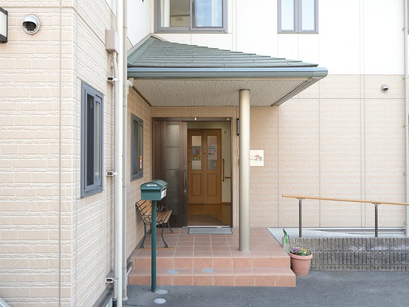 たのしい家名西 玄関