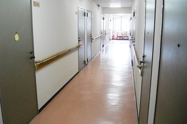 小花 廊下