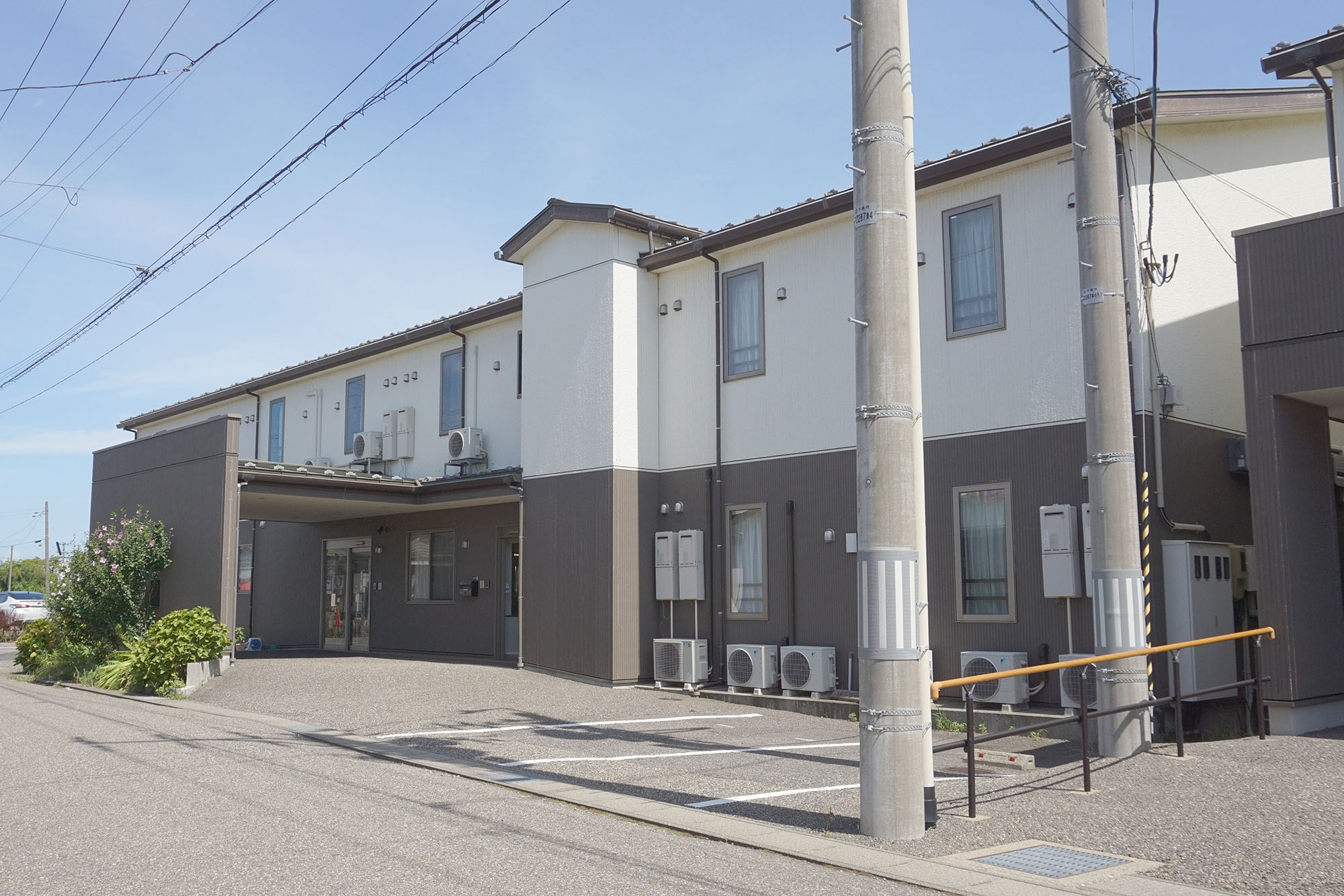 ワールドステイ小針I・II 外観