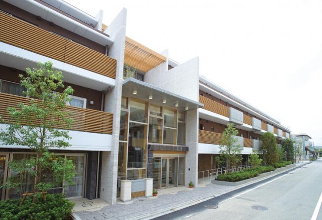 SOMPOケア ラヴィーレ 八王子片倉 外観