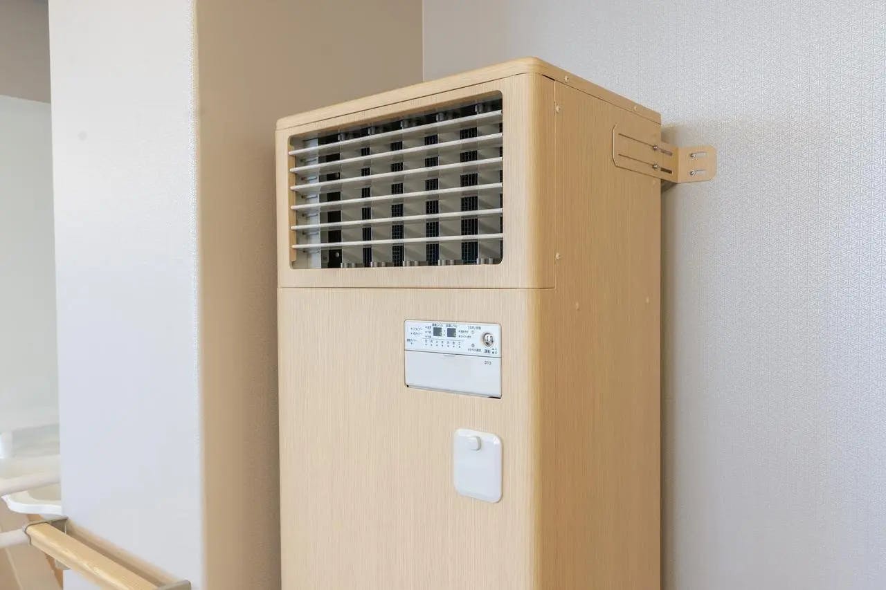 イリーゼ戸塚 食堂兼機能訓練室　空気清浄機