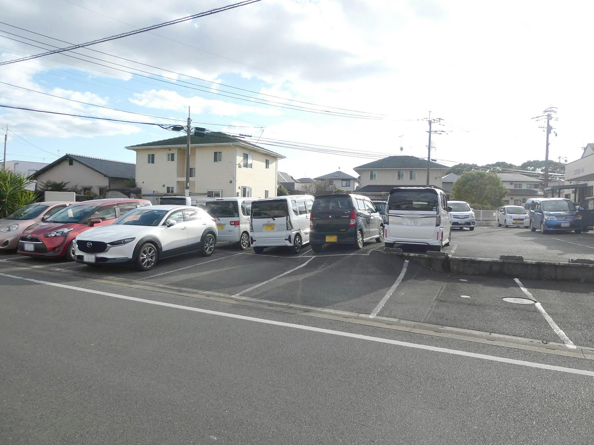 シルバーハイツこすも 駐車場