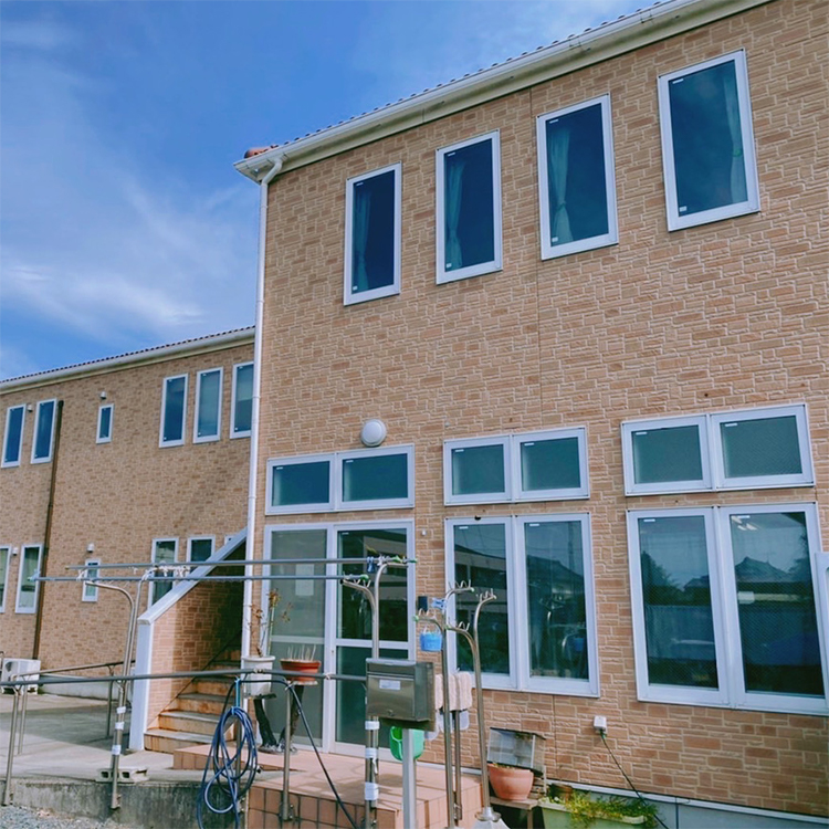 サービス付き高齢者向け住宅コムズハウス佐和 外観