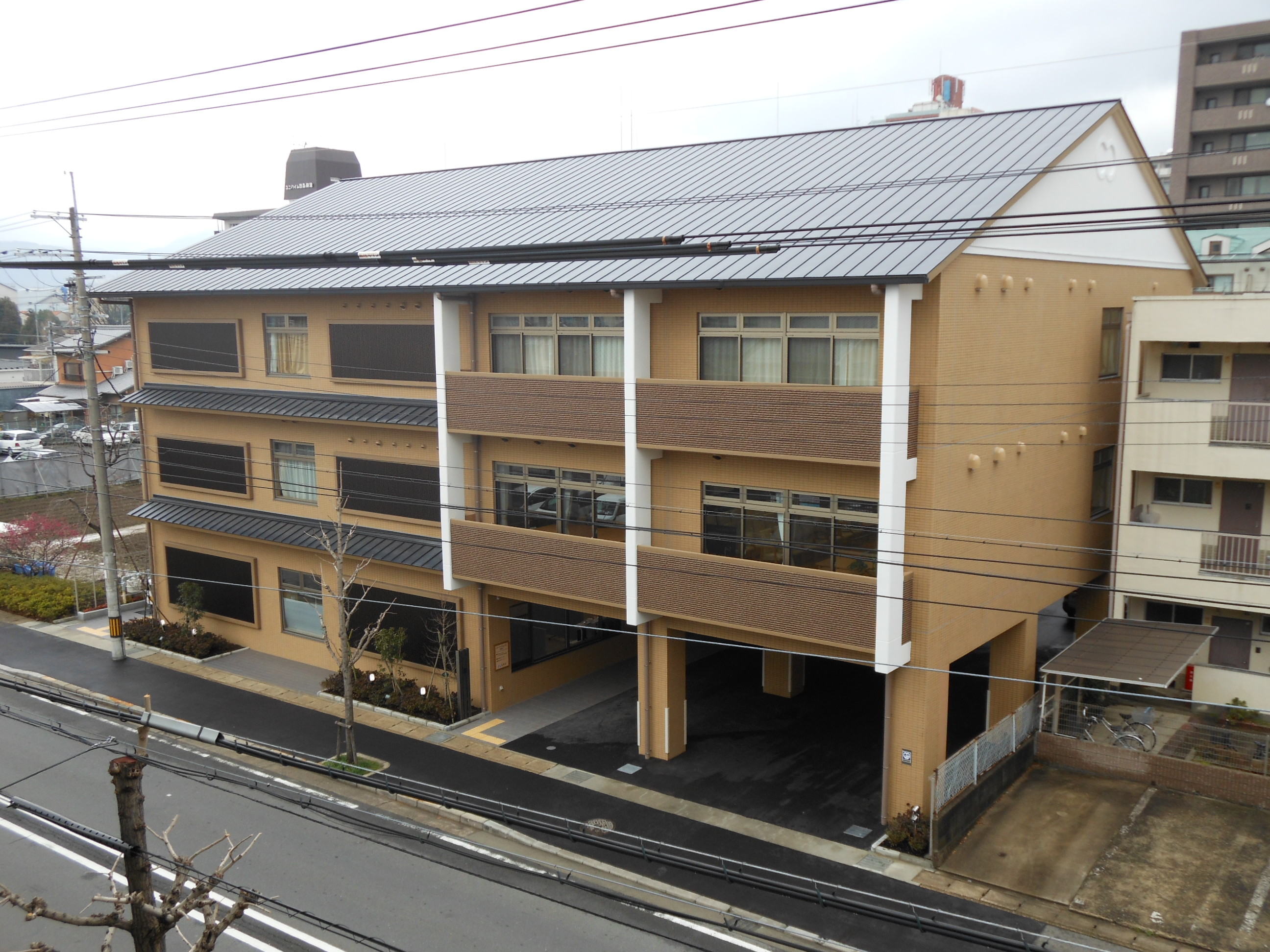 ニチイケアセンター天神川 外観