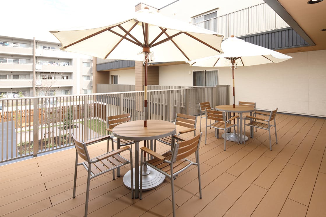ボンセジュール徳重 2F ウッドデッキ