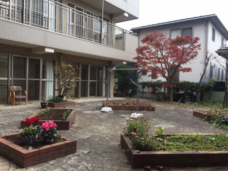 そんぽの家大宮 中庭