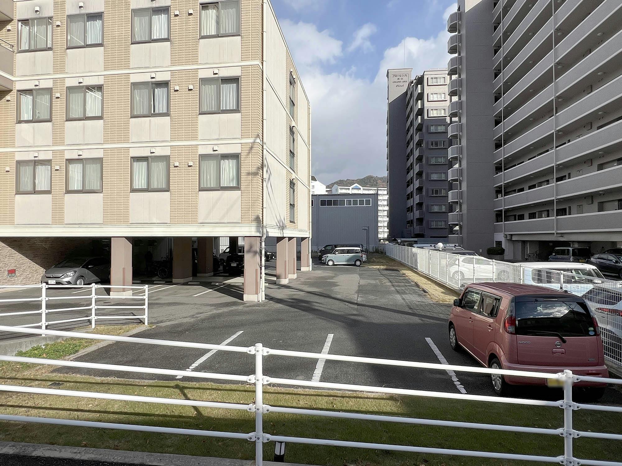 介護付有料老人ホームヘルスケアホーム井口 駐車場