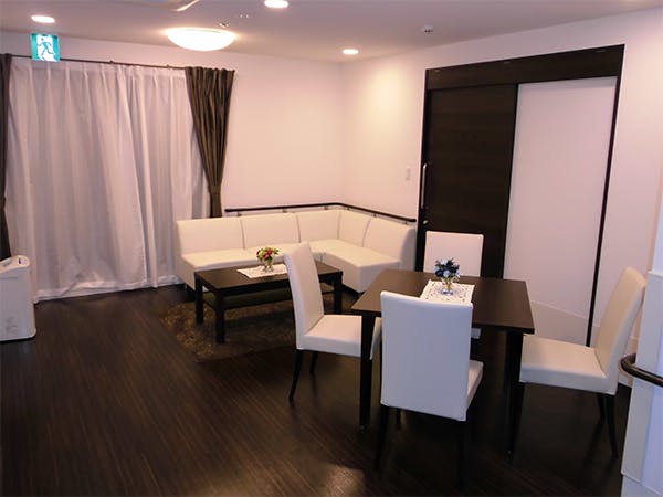 フィオレ・シニアレジデンス豊中 談話スペース