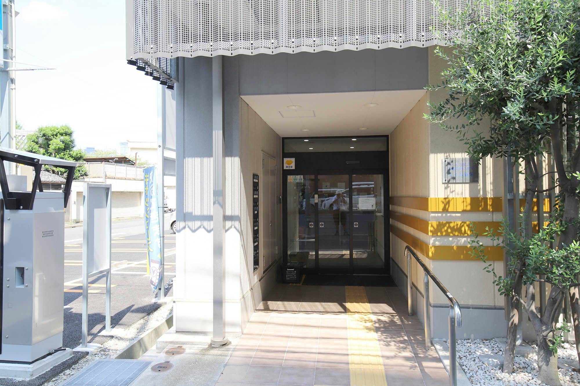エイム新栄 入口