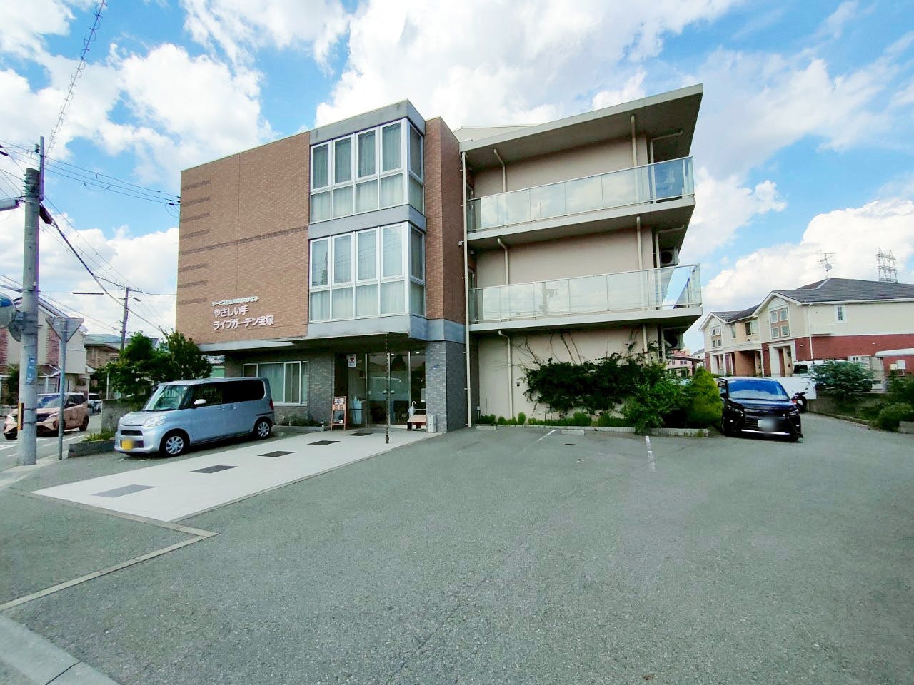 やさしい手ライブガーデン宝塚 駐車場