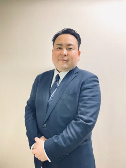 そんぽの家豊中庄本町 ホーム長西山　翔太