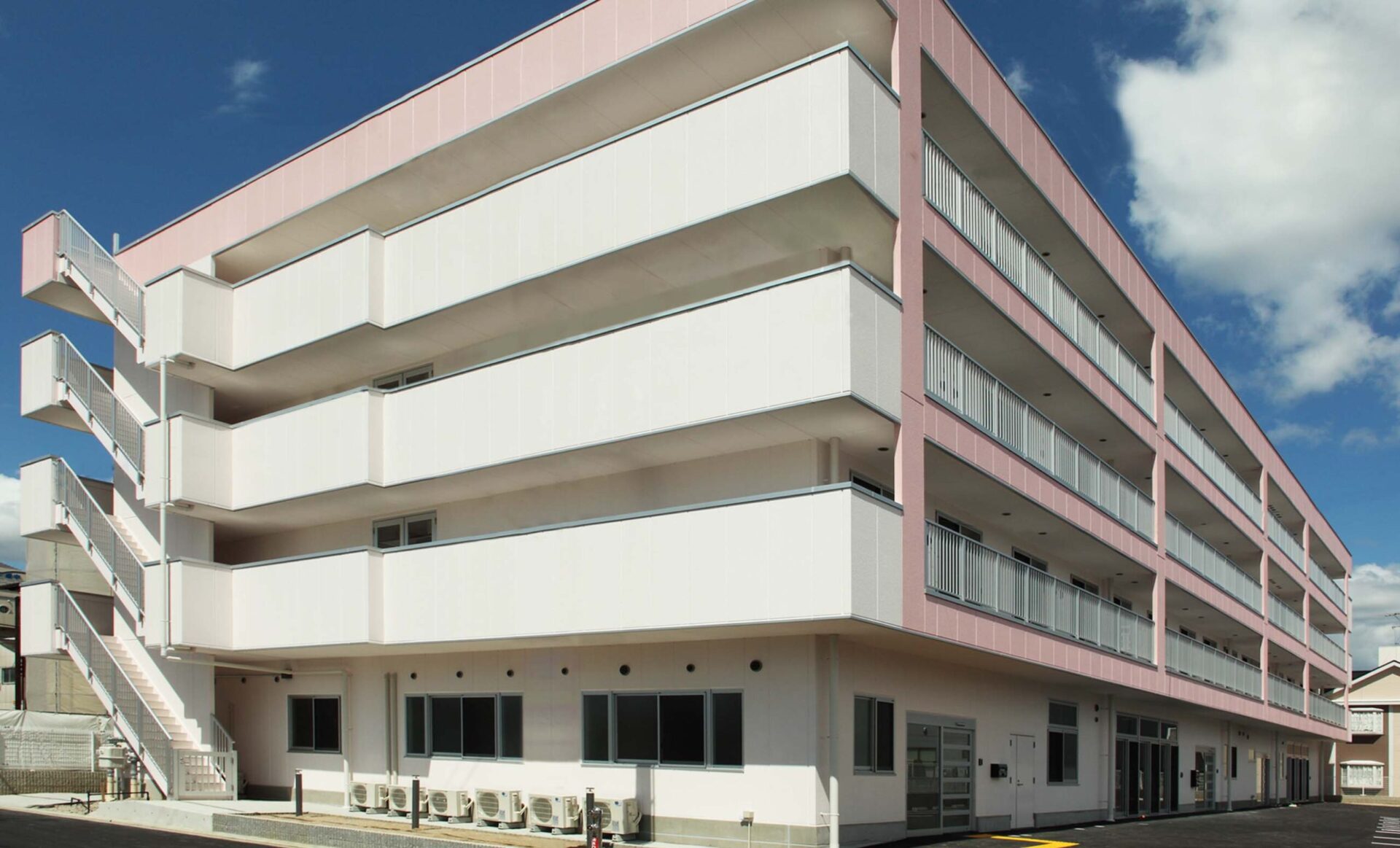 フィオレ・シニアレジデンス豊中 外観