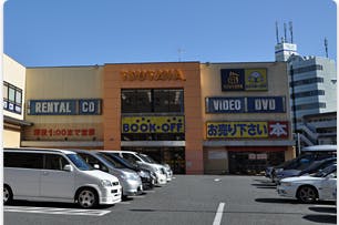 アイリスガーデン北浦和 ツタヤ　ブックオフ