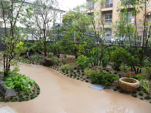 クオレ東淀川 中庭