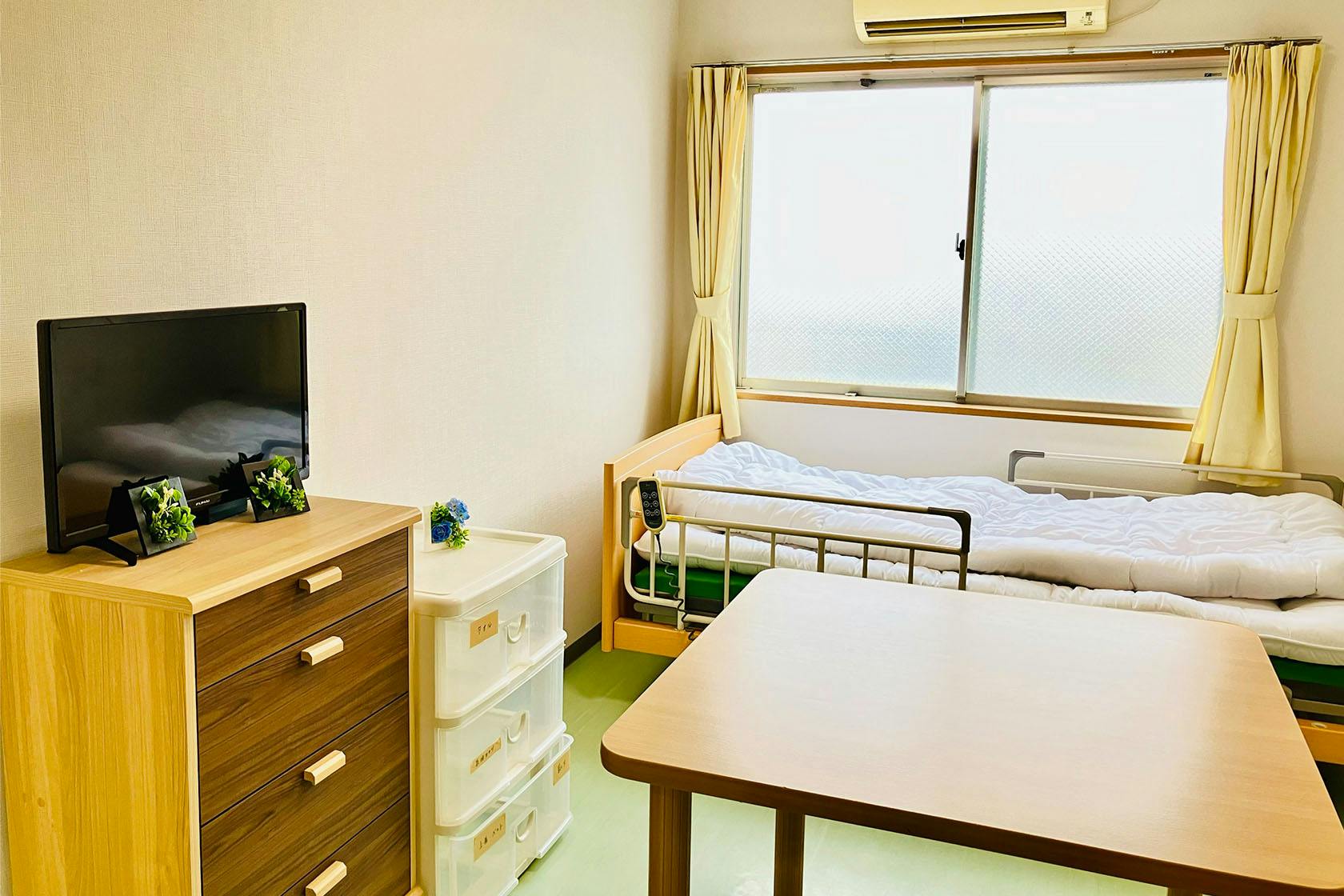 グループホームソラスト柏原 居室