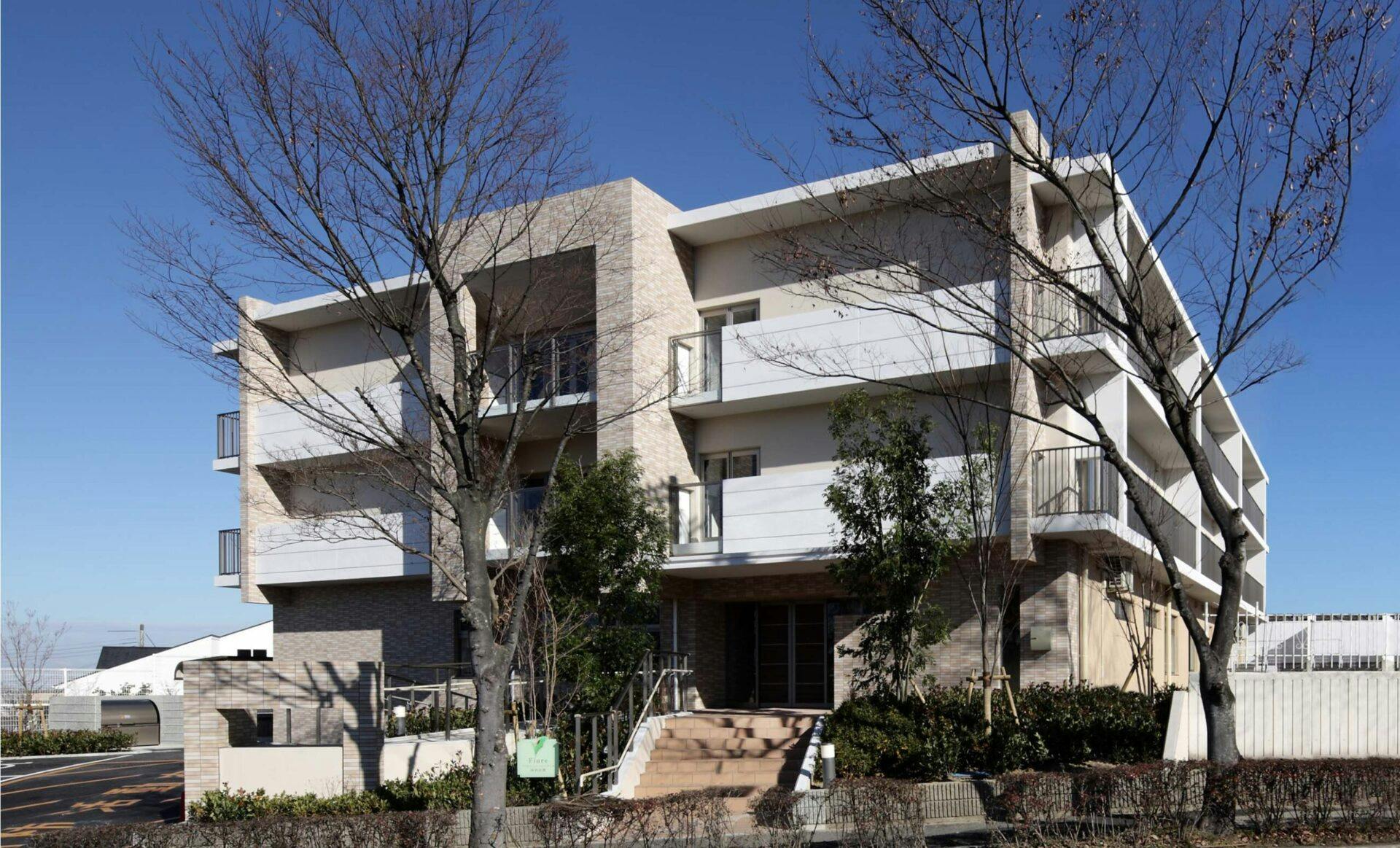 フィオレ・シニアレジデンス河内長野 外観