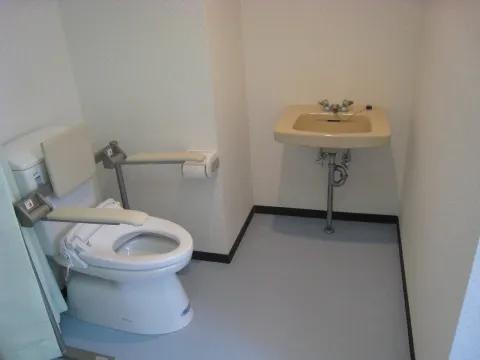 高齢者住宅グループハウスやまぼうし トイレ