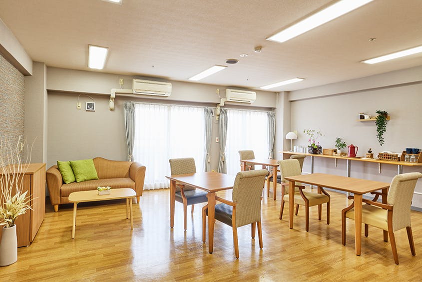 メディカルホームくらら青葉台 5F リビングルーム