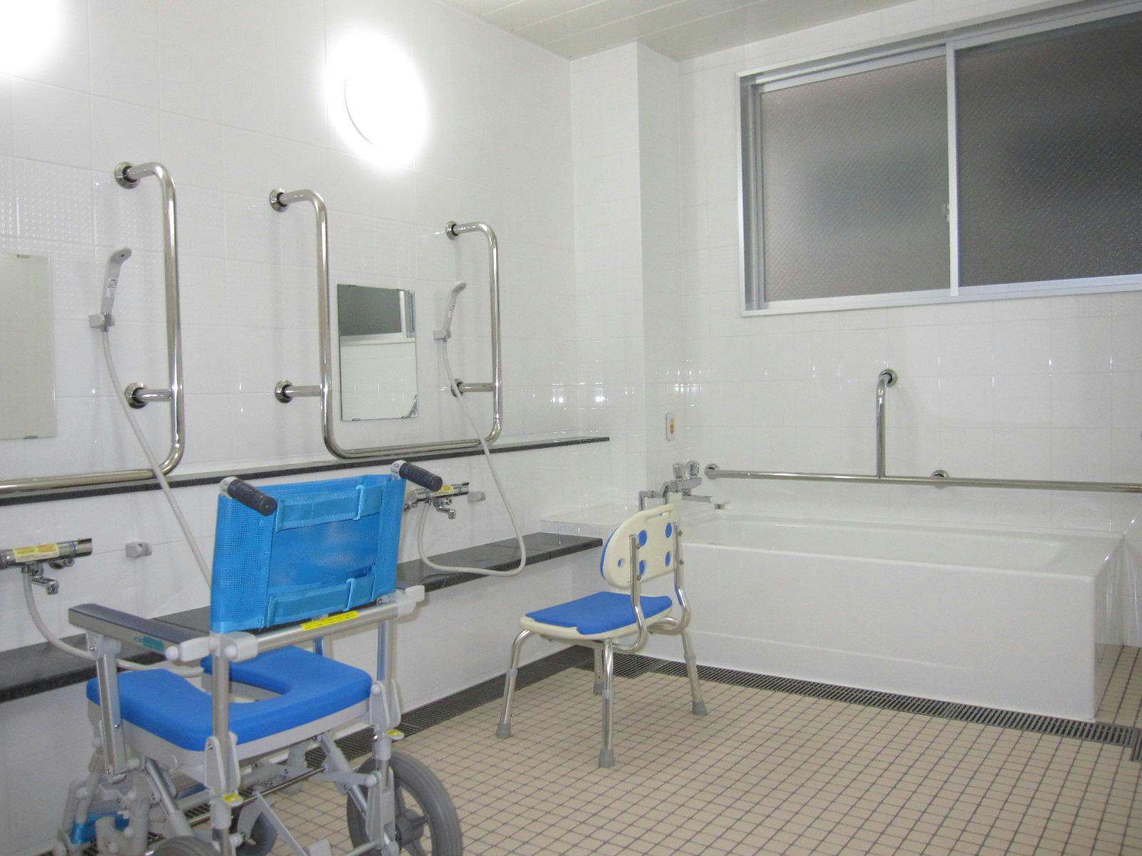 ライフパートナー磯路 浴室