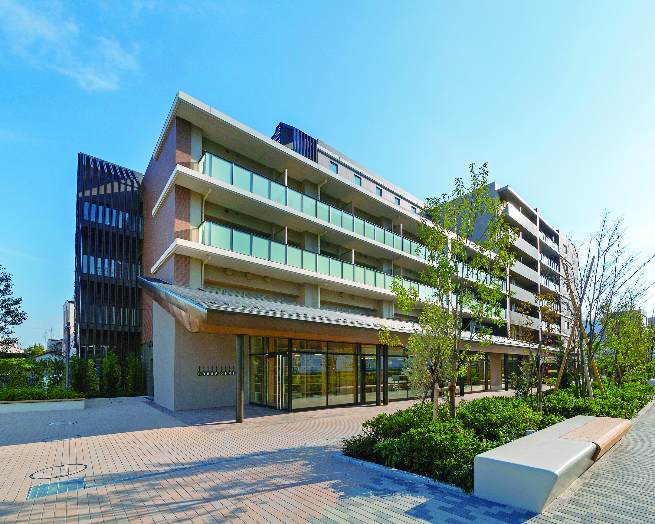 クレールレジデンス横浜十日市場シニアレジデンス 外観