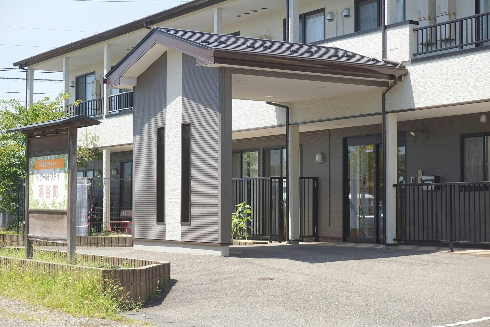 ワールドステイ 浜谷町 入口