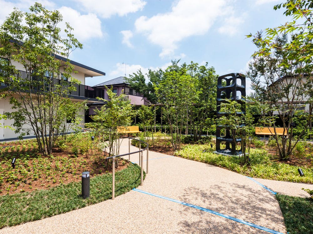 チャームスイート石神井公園 中庭