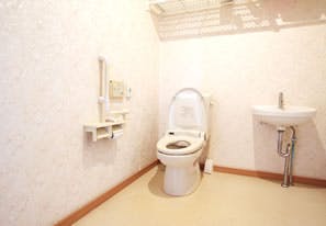 ノーマライ心の花御成 トイレ