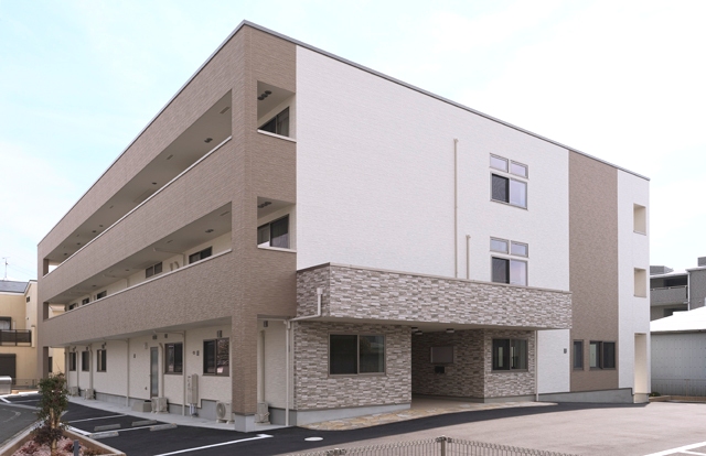 ＩＹＡＳＡＫＡ伊丹 外観