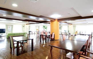 ナーシングホーム青山館 ラウンジ