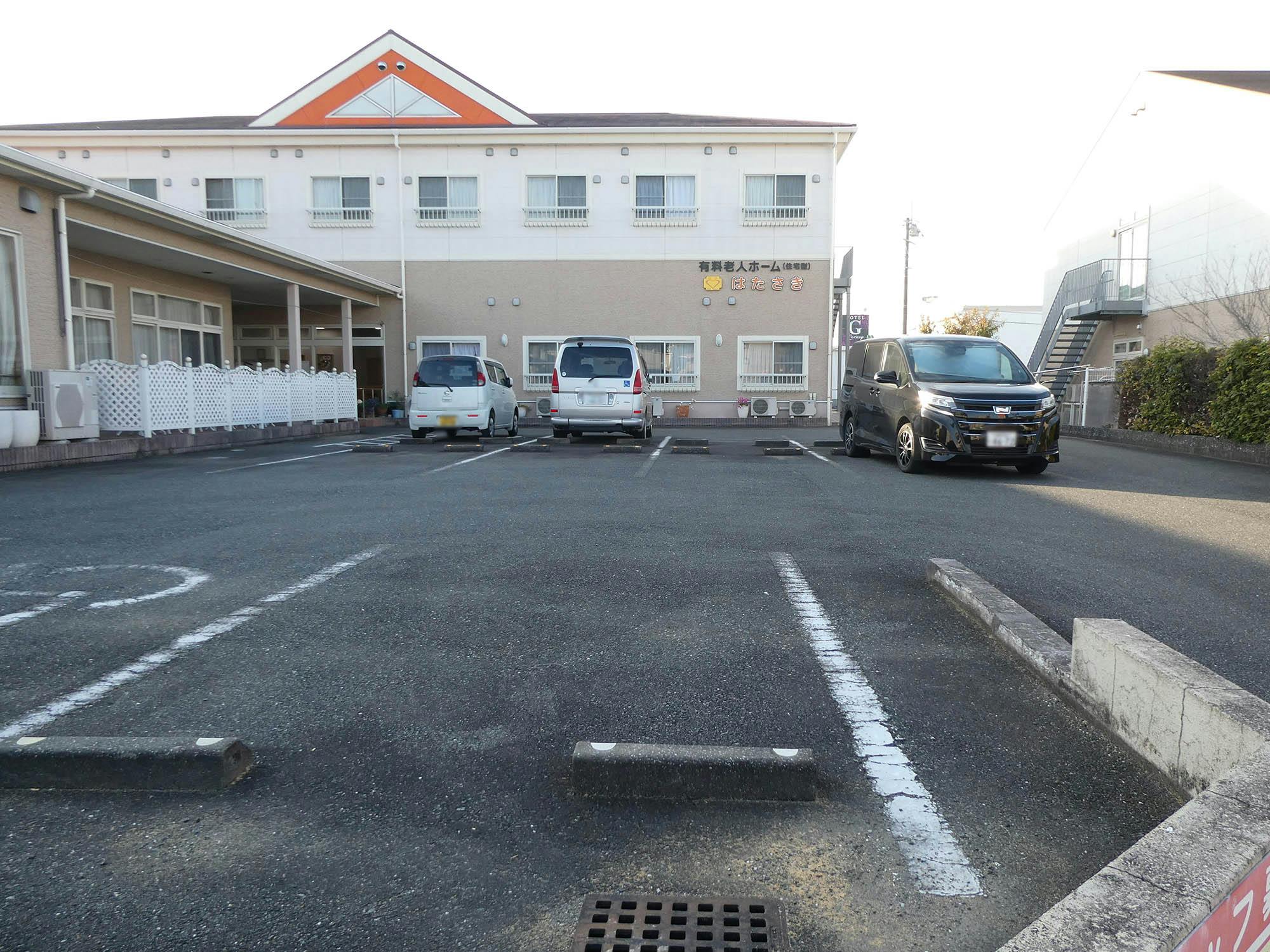 はたさき 駐車場