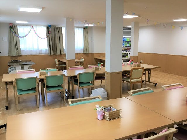 ライフホープ初芝 食堂