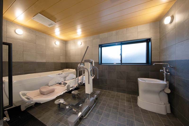 チャームスイート新横浜 介護浴室