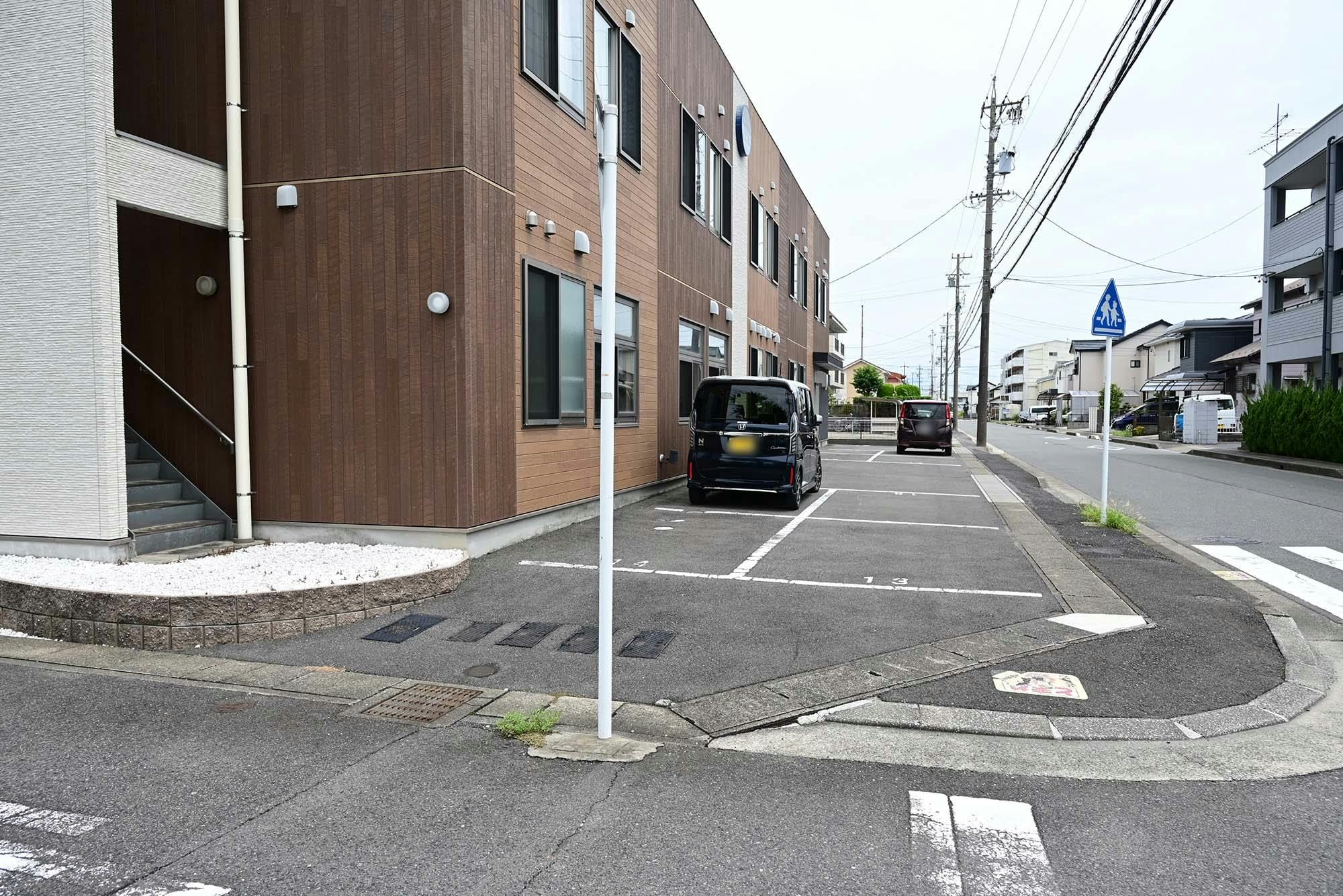 FLOWEROFLIFE友楽 駐車場