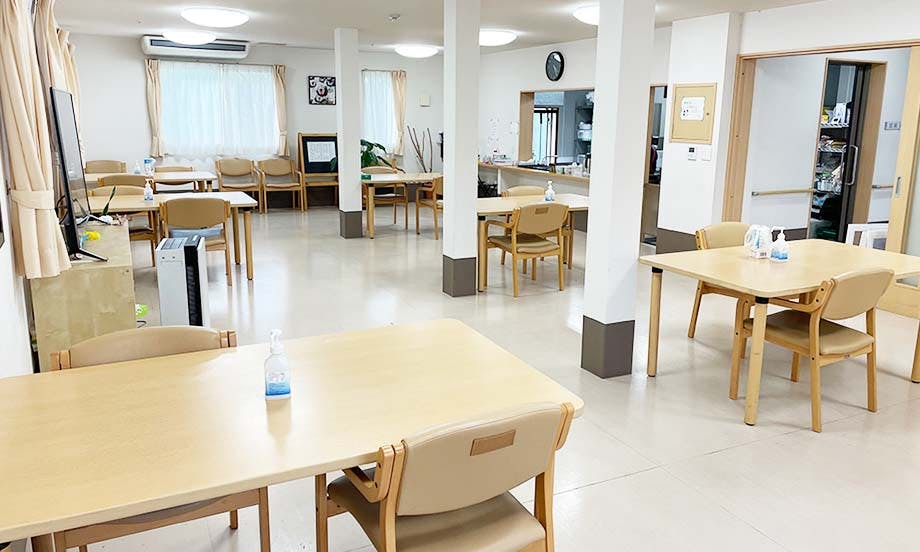 トルチェ井高野 食堂