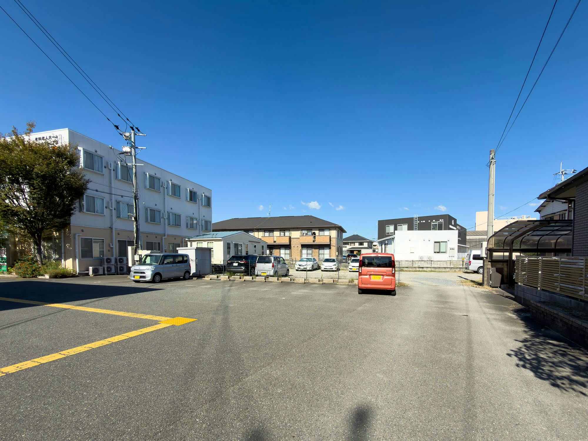 ゆうゆうシニア館菜の花 駐車場