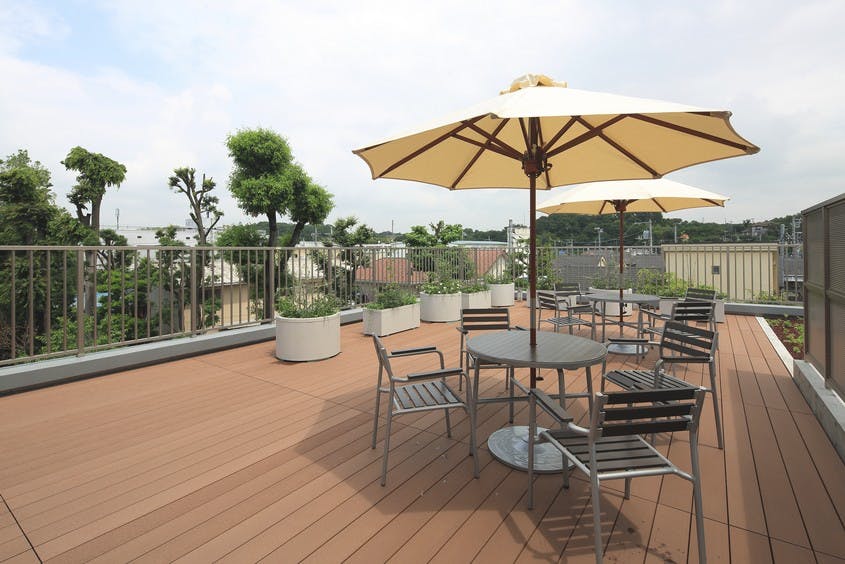 グランダ深大寺 3F ウッドデッキ