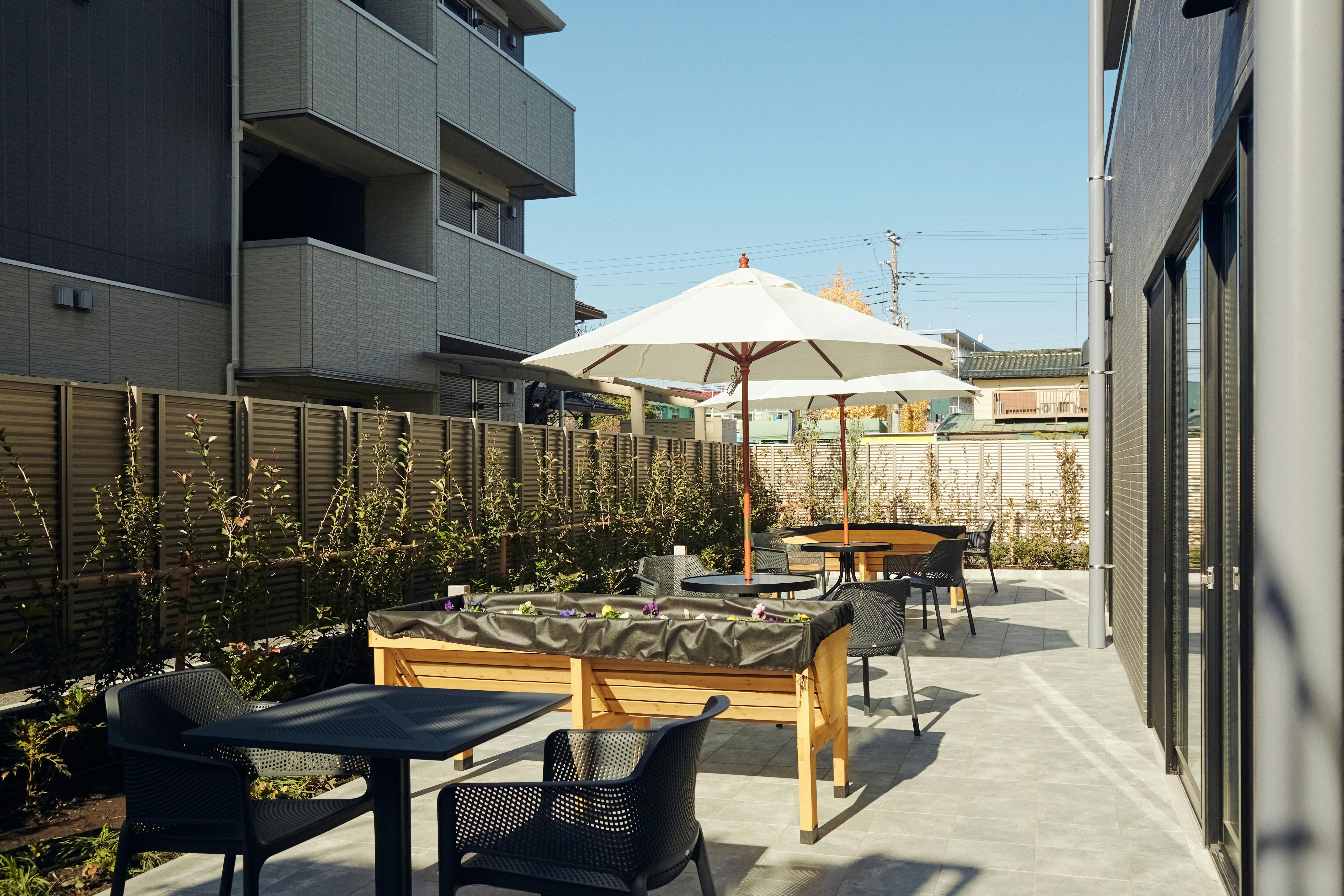 SOMPOケア ラヴィーレ厚木 中庭