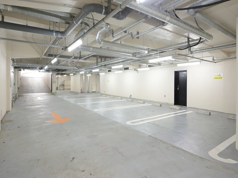 プレザングラン新宿下落合 駐車場